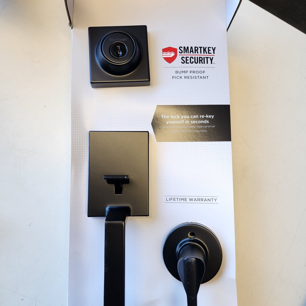 Amador Matte Black Entry Door Handleset with Round Rose Hollis Lever Featuring SmartKey Security (96870-165) Amador Matte Black Entry Door Handleset with Round Rose Hollis Lever Featuring SmartKey Security (96870-165)